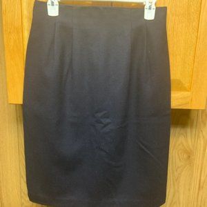 Toby front pleated fully lined navy wool skirt / size 10